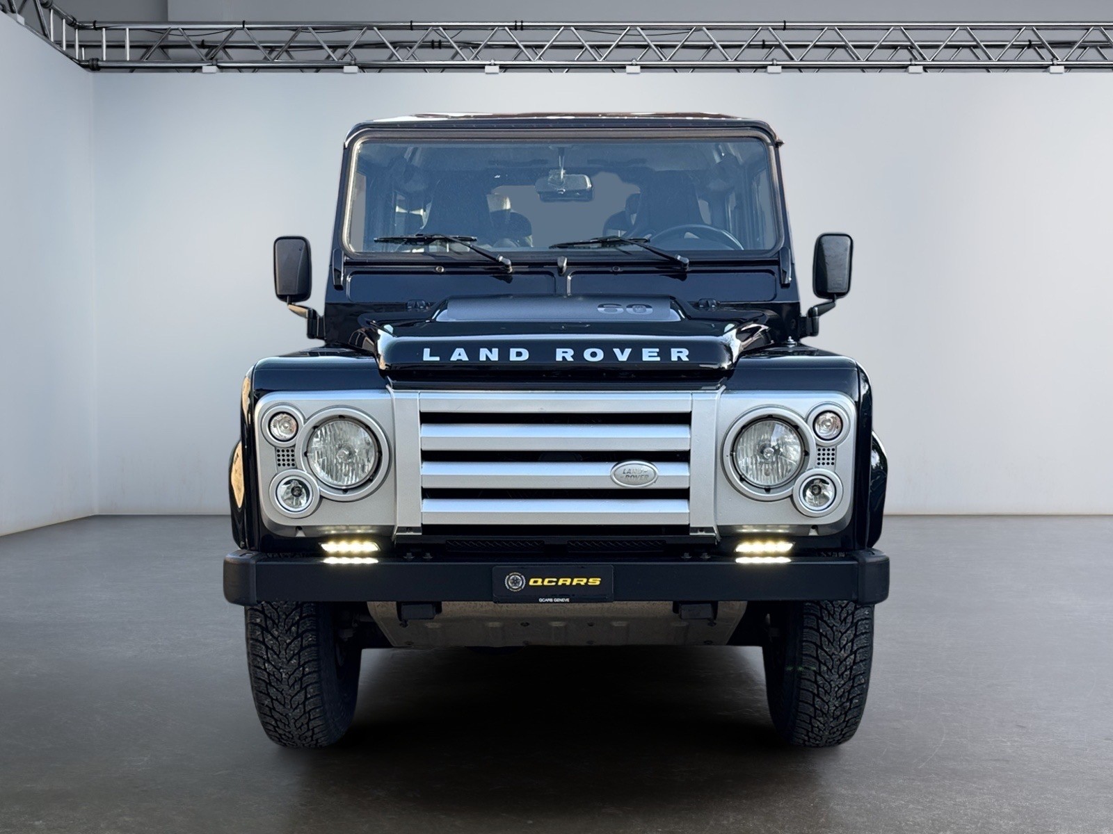 LAND ROVER Defender 90 SW 2.4Tdc SVX - Image 5