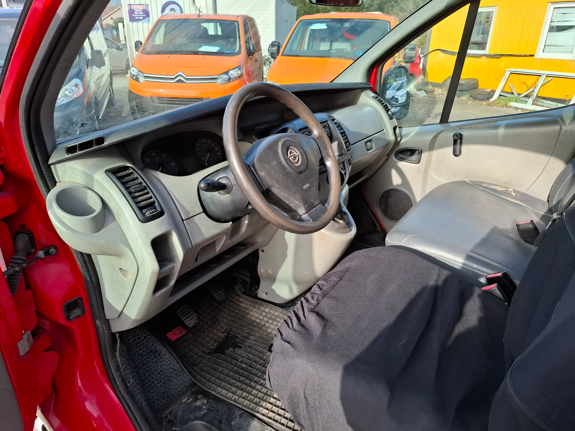 OPEL Vivaro 2.0i 2.7t L1H1 - Image 4