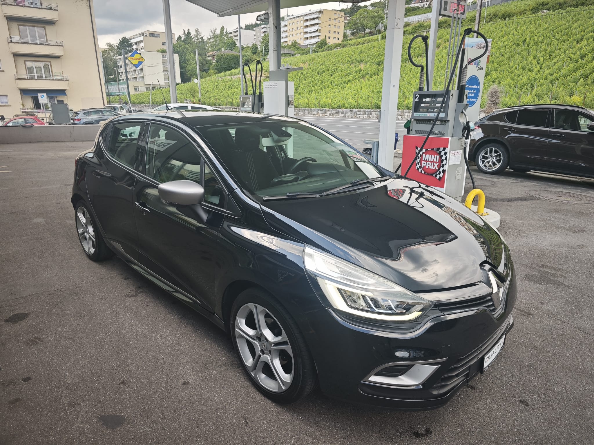 RENAULT Clio 1.2 16V GT LINE - Image 3